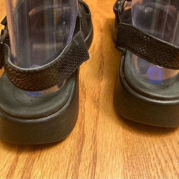 Wolky Jewel Sport Adjustable Strap Sandals - Picture 4 of 7